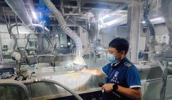 東莞市橫瀝兩企業車間深夜偷排VOCs廢氣惡臭味被抓現行